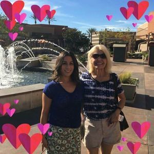 Meet your Posher, Debora